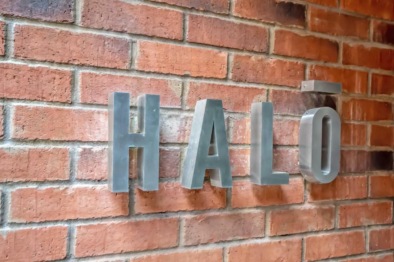 Halo House Apartments Манчестър Екстериор снимка