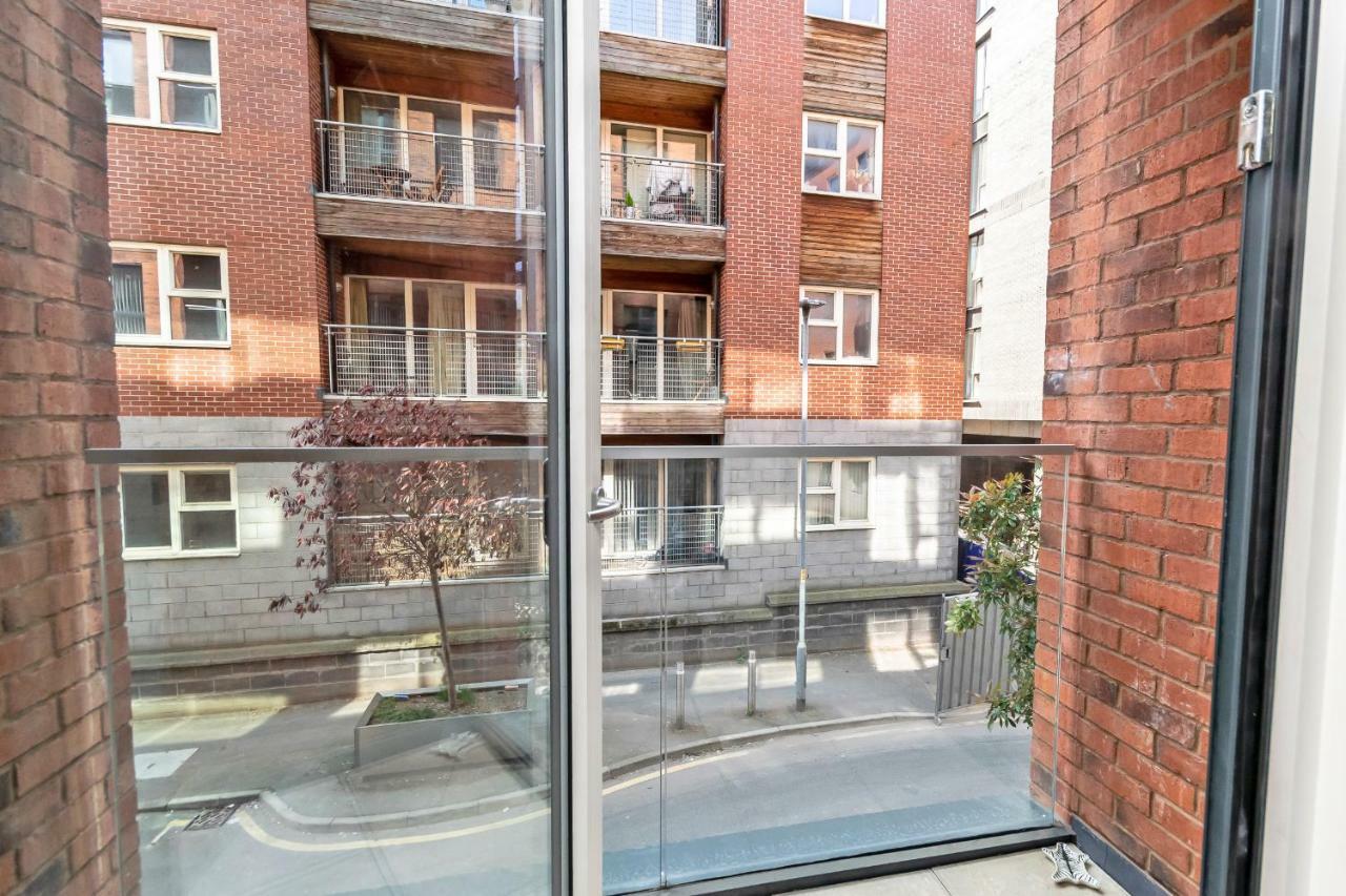 Halo House Apartments Манчестър Екстериор снимка
