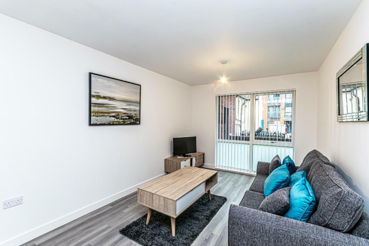 Halo House Apartments Манчестър Екстериор снимка
