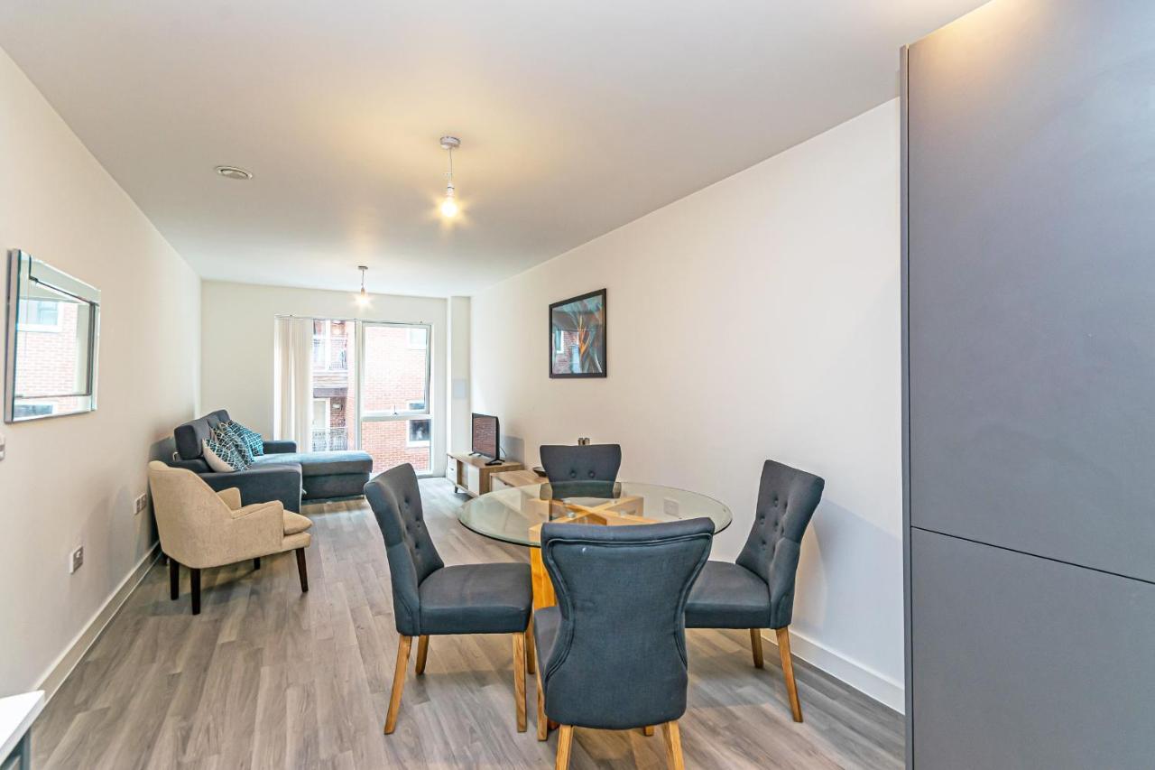 Halo House Apartments Манчестър Екстериор снимка