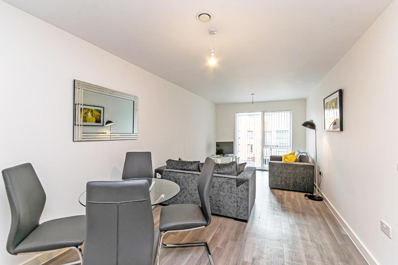Halo House Apartments Манчестър Екстериор снимка